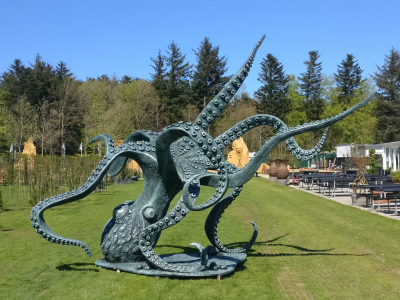 ConcreteClay sculpture of a giant octopus