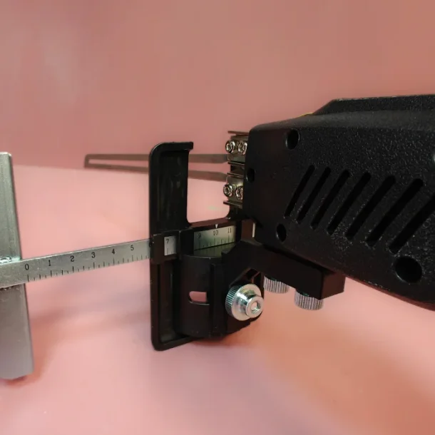 Styreskinne til varmekniv / isoporskjrer