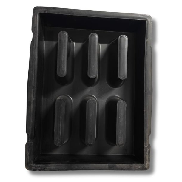 Stor stpeform med avlange hull